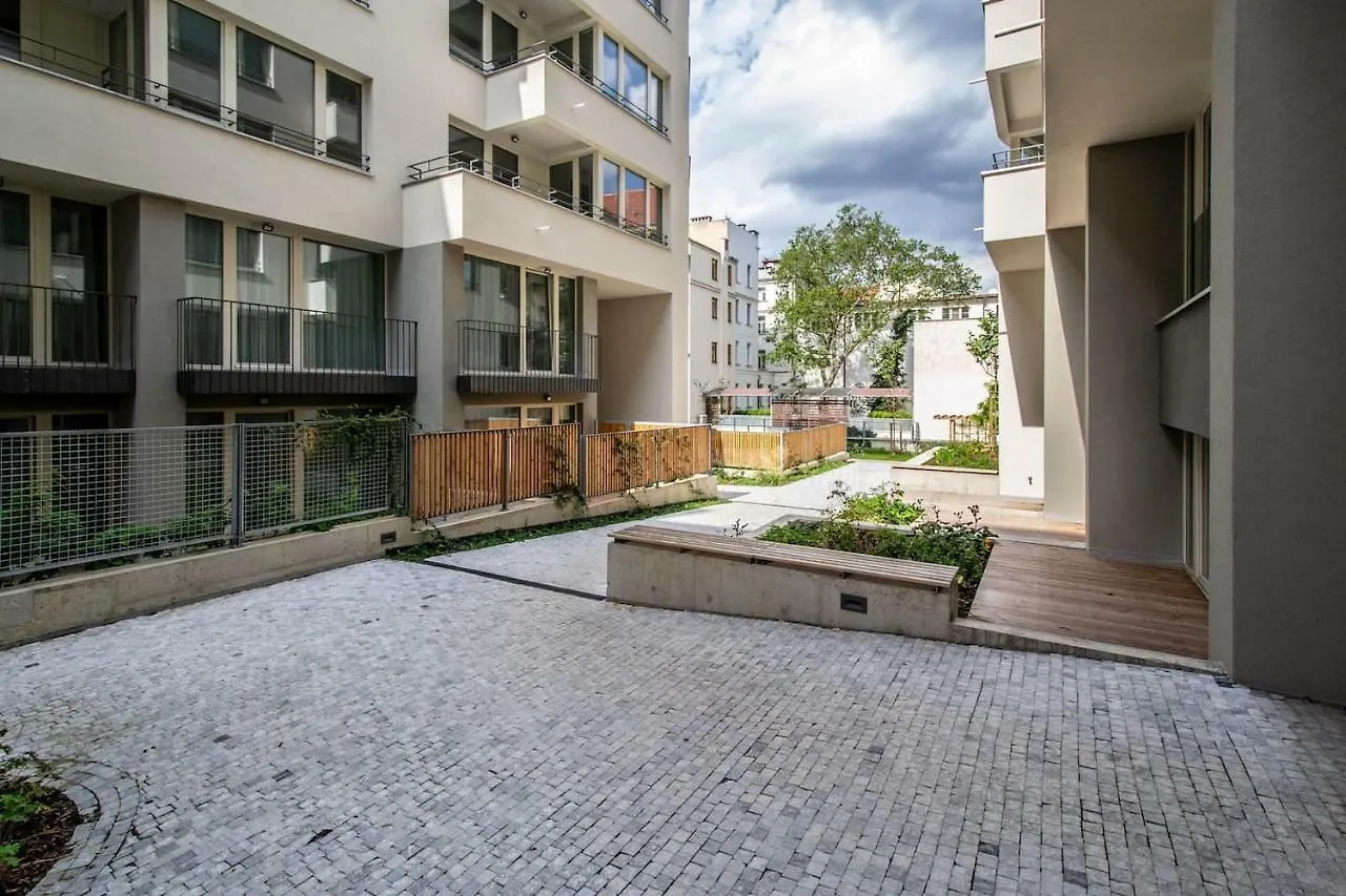 Design 3Bdr Apartment In Residence, Free Parking Praga Czechy