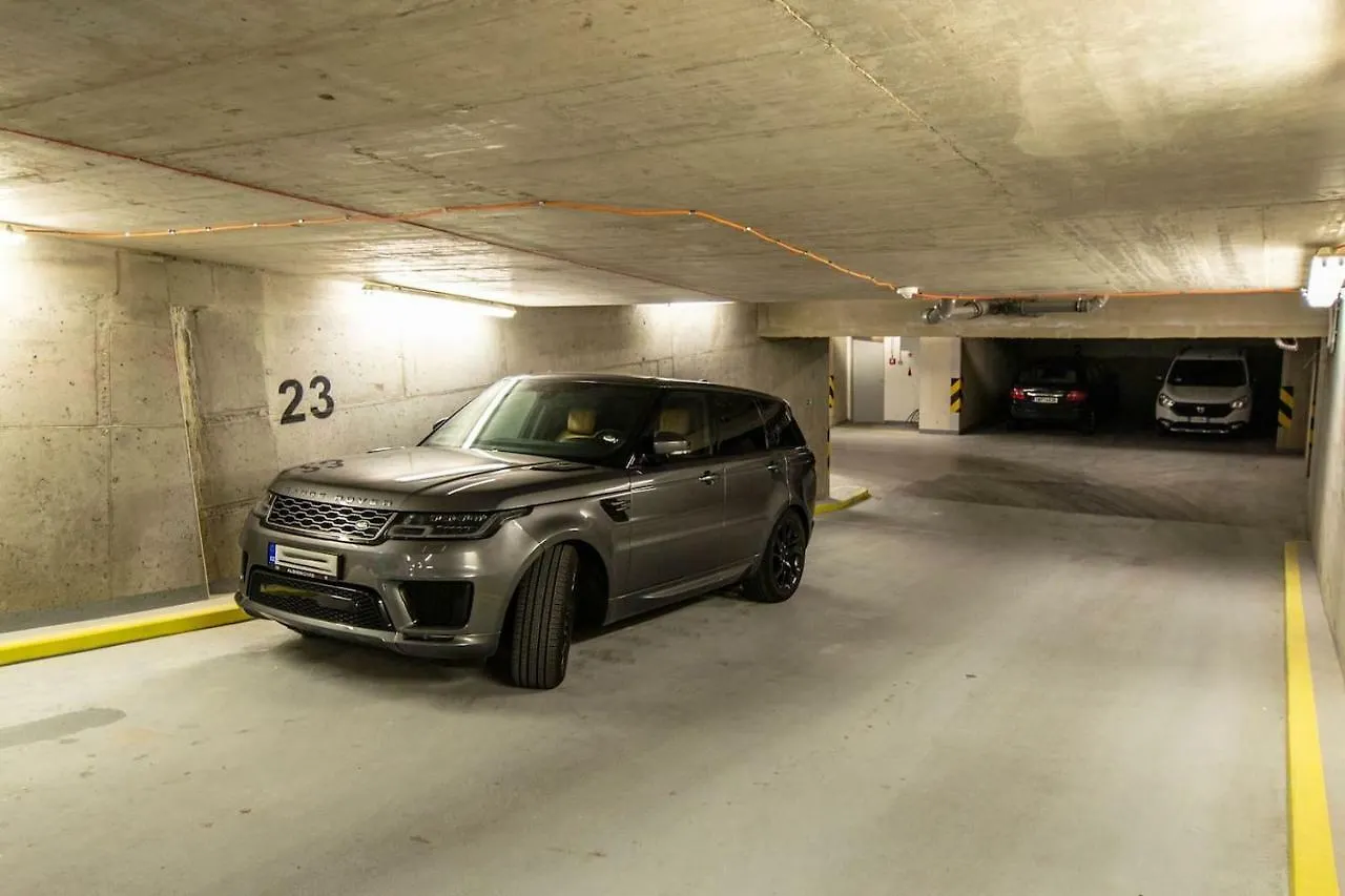 Design 3Bdr Apartment In Residence, Free Parking Praga 0*,