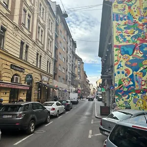 the-funniest-spot-in-the-city.inbudapesthotels.com/